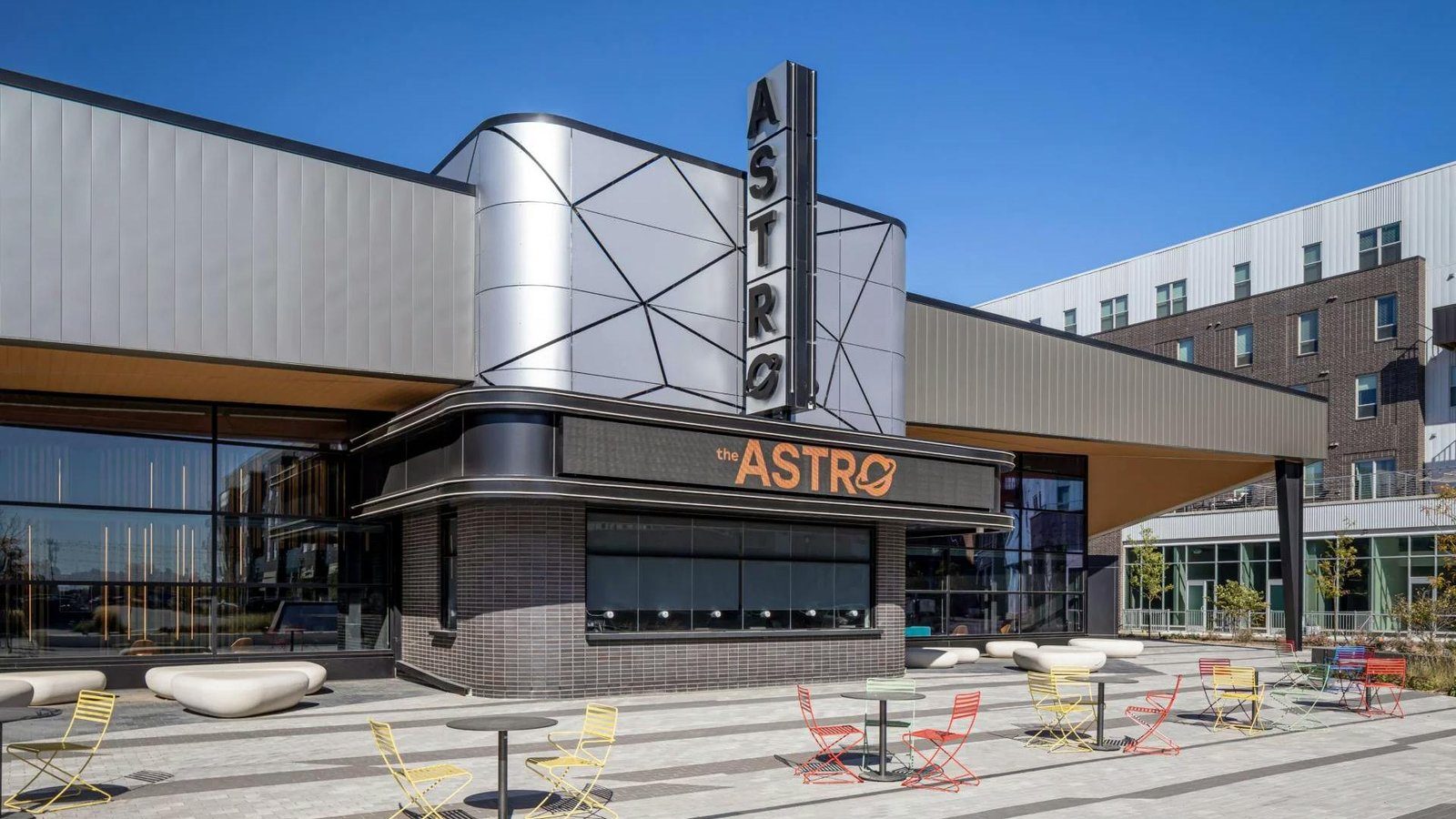 Commercial Fixtures in Perfect Harmony with Nebraska Event Space