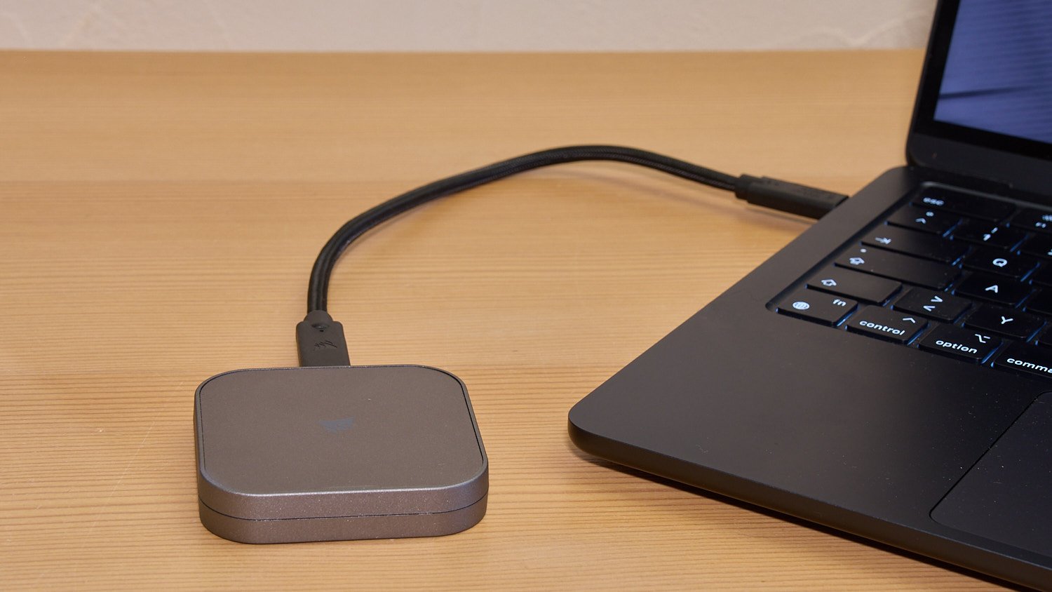 Corsair EX400U review: Fast SSD in a small, MagSafe-compatible package