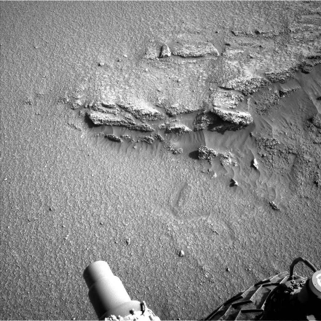 Curiosity Blog, Sols 4600-4601: Up and Over the Sand Covered Ramp