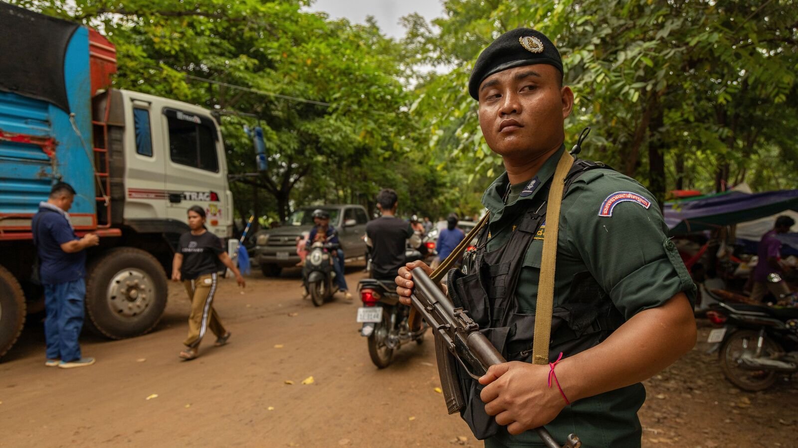 Thai and Cambodian PMs to meet today after Trump steps in to broker peace deal | Top updates
