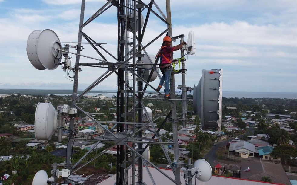 Over-the-Air Lasers Aim to Solve the Internet’s “Middle Mile”