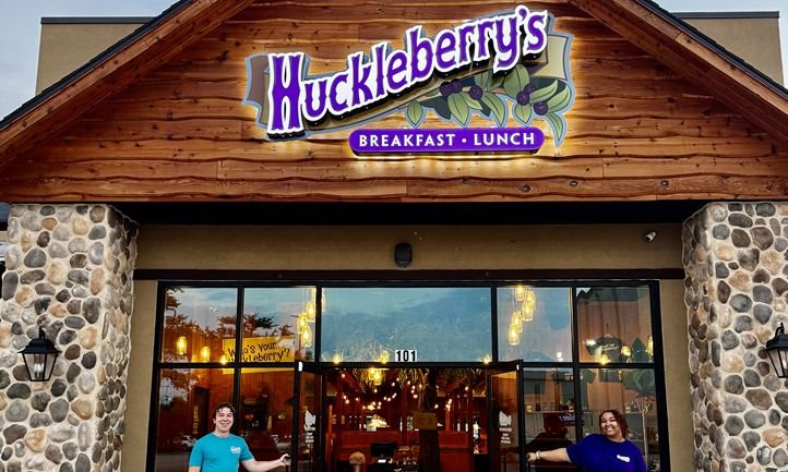 Huckleberry’s Breakfast & Lunch Brings a Bite of the Bayou to Arlington, Texas