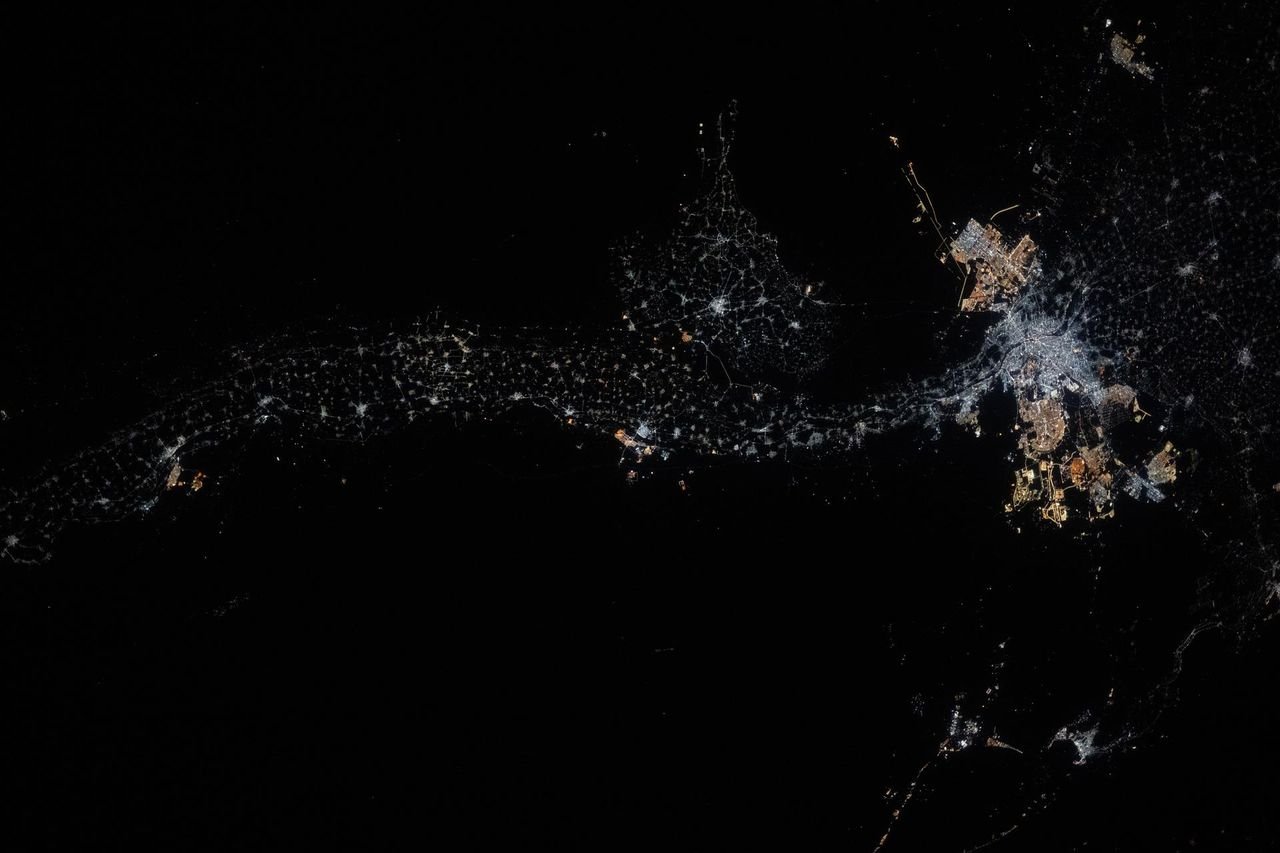 ISS astronaut captures Egypt’s glittering Nile River at night | Space photo of the day for Aug. 26, 2025