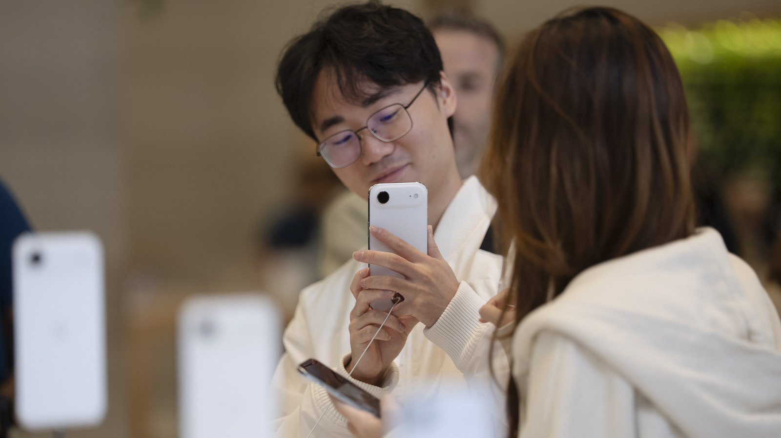 Apple Could Fix One Of iPhone Air’s Biggest Flaws With Its 2026 Model