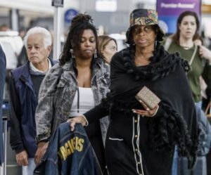 Reduction in flights order at 40 U.S. airports to be lifted Monday