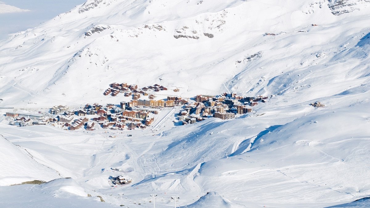 These mountain resorts are working towards more sustainable skiing—here’s how