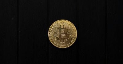 10x Research founder warns of 60% Bitcoin drop tied to 2026 US midterms