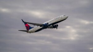 On This Delta Flight, a Tragedy Struck. The Crew’s Response Was a Lesson for Us All