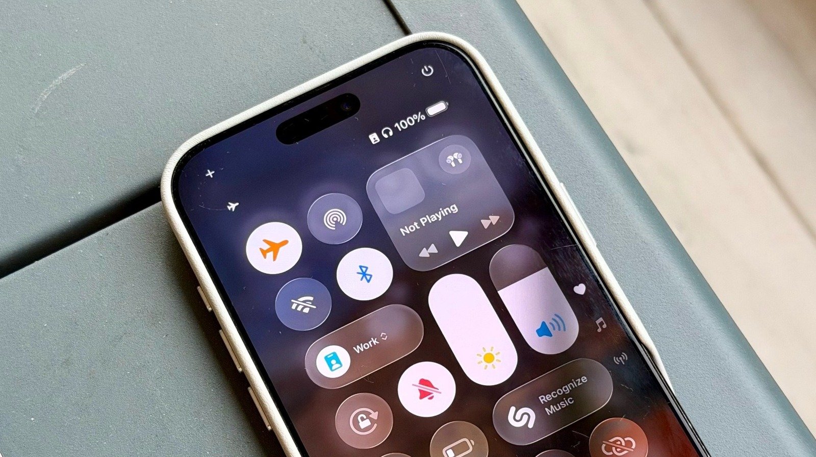 iOS 26.2 Brings A Much Needed Feature To AirDrop