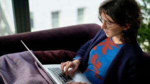 Flying in 2026? Here’s how to find the cheapest flights