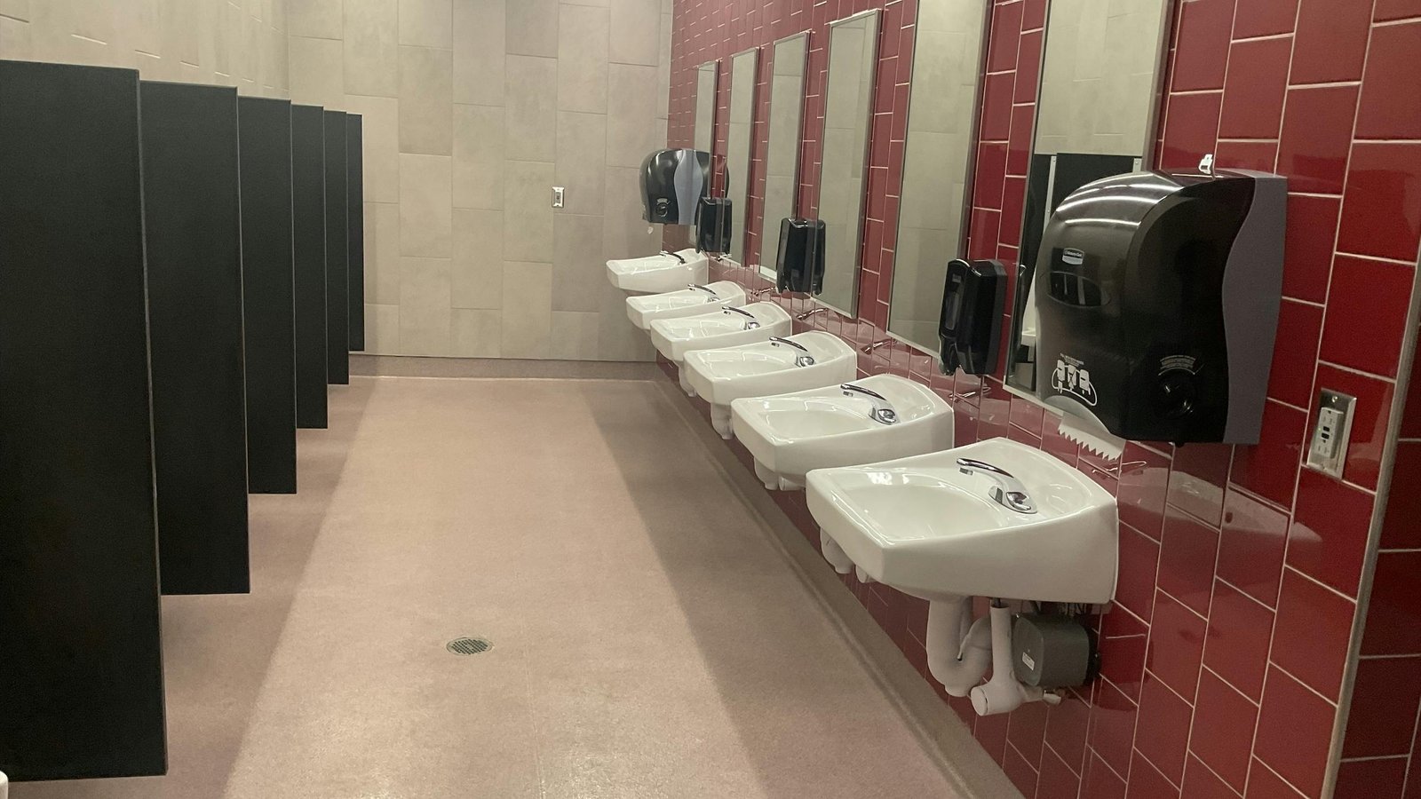 Radnor High School Enhances Restroom Facilities with Sloan’s Sustainable and Modern Fixtures