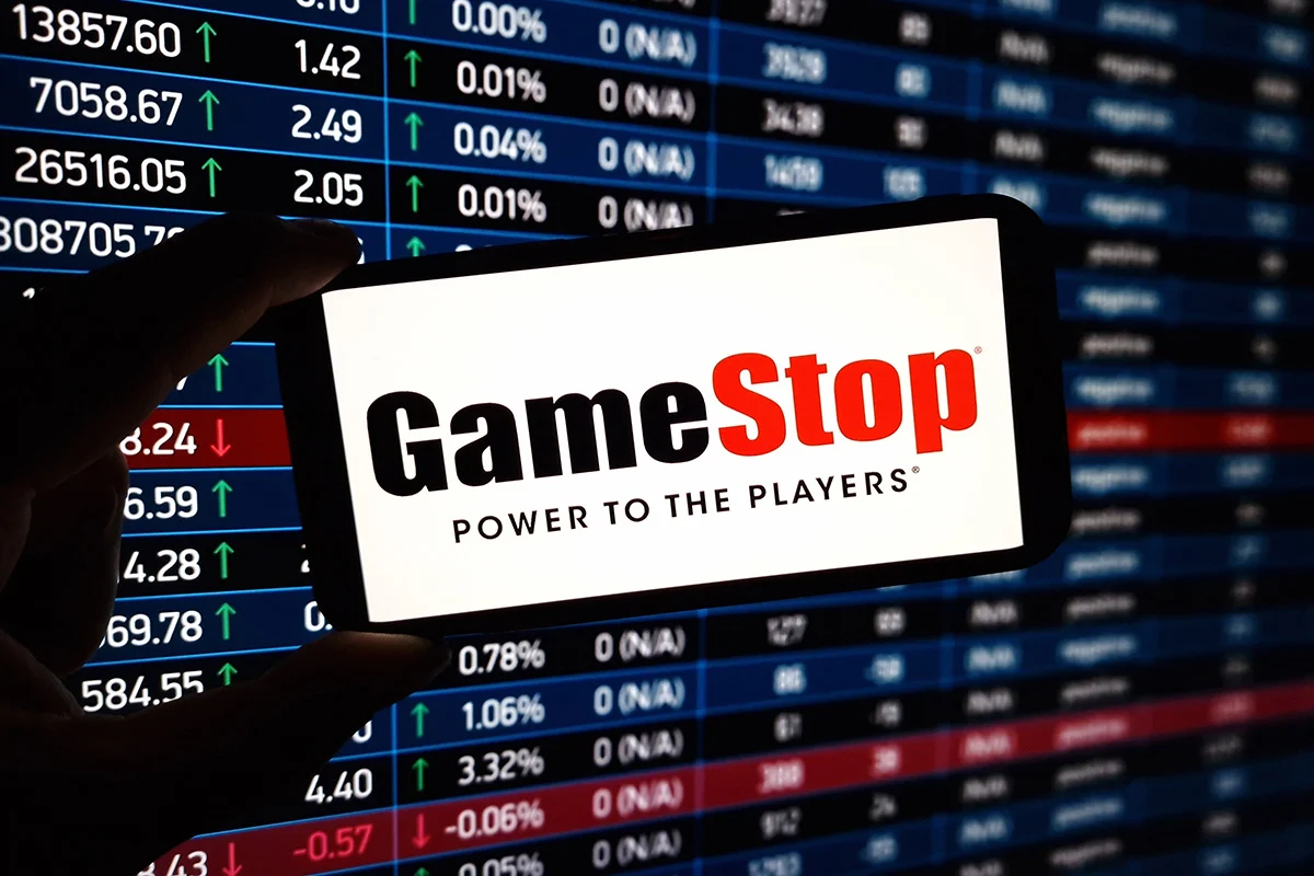 GameStop Shifts Focus: Ryan Cohen Eyes Major Consumer Acquisition
